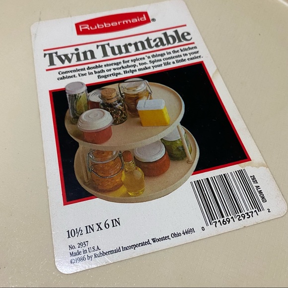 Rubbermaid Twin Turntable - Picture 2 of 5